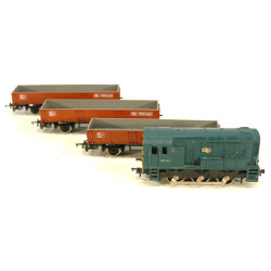Lima L205107 Class 09 shunter 09026 in BR blue plus Four BR Railfreight wagons. Used. OO Gauge