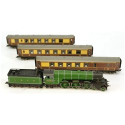 Hornby TT:120 Flying Scotsman and Three Pullman Coaches. Used. TT:120 Gauge 