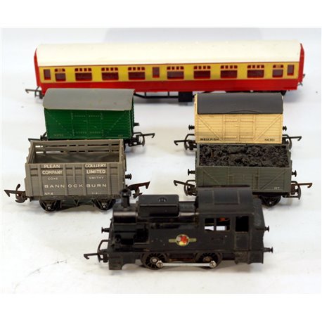 Tri-ang 0-4-0 Tank Engine + Coach and Wagons. Used. OO Gauge 