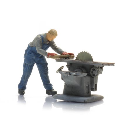 Circular Saw w/Figure