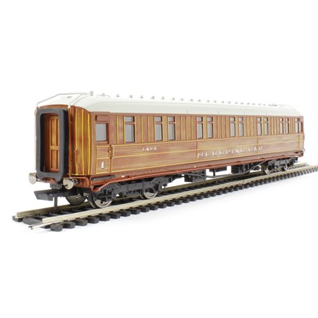 LNER 61'6" sleeping car in LNER teak